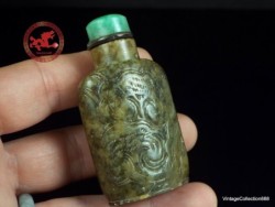 Antique Qing Dynasty SNUFF BOTTLE chinese 19th Century with green Jade stopper,  Old Snuff Bottle carved in hard stone