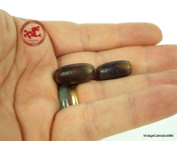 2x Old Tibetan Dzi Agate Beads "Tiger Tooth" Pattern, powerful dzi, Tibetan agate prayer bead, tribal Dzi beads