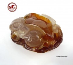 Chinese figure of Agate...