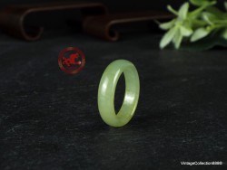 Anillo de jade jadeíta verde claro natural de . 6 -16,5 mm, anillo de jade jadeíta certificado.