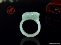 Anillo de jade Pixiu, tamaño 8,75-18,8 mm, anillo de jade jadeíta natural verde claro con certificado y tallado de Pixiu.