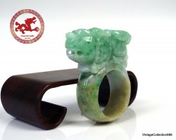 Large Jade Pixiu carved...