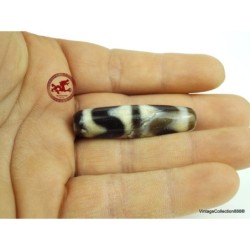 Antique and Powerful agate bead Dzi,  Tibetan DZI "Double Tiger Tooth",  high energy DZI bead,  Tibetan agate bead