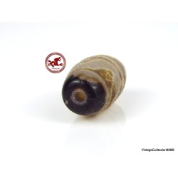 Antique,  worn and small agate bead Dzi,  Tibetan DZI "Tiger Tooth" with Dragon skin,  Tibetan agate bead,  tribal Dzi beads