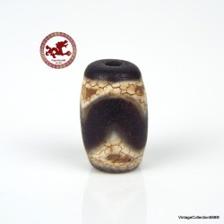 Antique,  Powerful and small agate bead Dzi,  Tibetan DZI "Tiger Tooth" high energy bead,  Tibetan agate bead