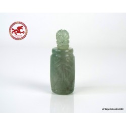 Antique Chinese SNUFF BOTTLE 20th Century Carved in Green Aventurine with Lotus Flower Patterns,  Qing Dynasty